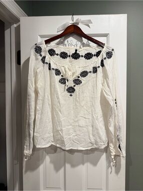 J. crew 100% cotton Women's Cream Embroidered Peasant Top MEDIUM